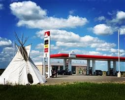 Sioux Valley Petro-Canada | Photo: Helena Mazawasicuna